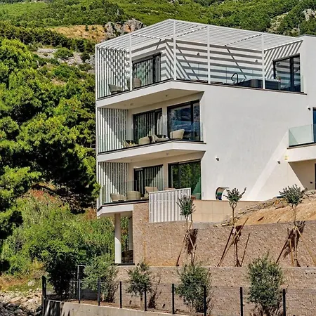 Villa Luxury Delight Ii With Pool, Gym, Sauna And Jacuzzi *