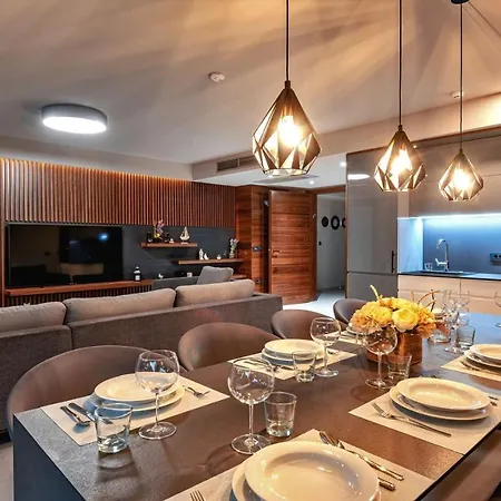 Luxury Delight Ii With Pool, Gym, Sauna And Jacuzzi Villa Promajna