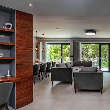 Luxury Delight Ii With Pool, Gym, Sauna And Jacuzzi Villa