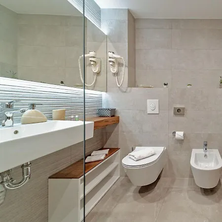 Villa Luxury Delight Ii With Pool, Gym, Sauna And Jacuzzi *
