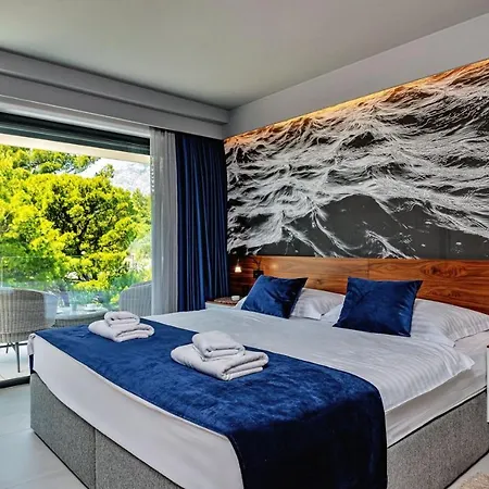 Villa Luxury Delight Ii With Pool, Gym, Sauna And Jacuzzi Promajna