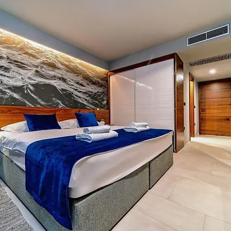 Luxury Delight Ii With Pool, Gym, Sauna And Jacuzzi Villa Promajna