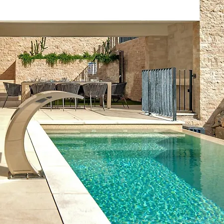 Luxury Delight Ii With Pool, Gym, Sauna And Jacuzzi * Promajna