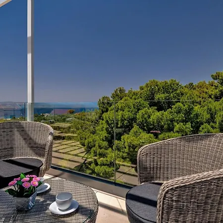 Luxury Delight Ii With Pool, Gym, Sauna And Jacuzzi Villa Promajna