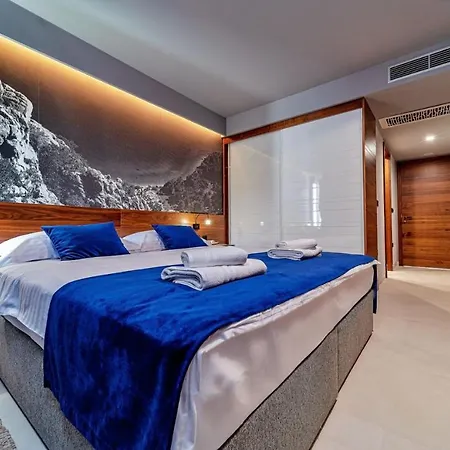 Luxury Delight Ii With Pool, Gym, Sauna And Jacuzzi Villa *